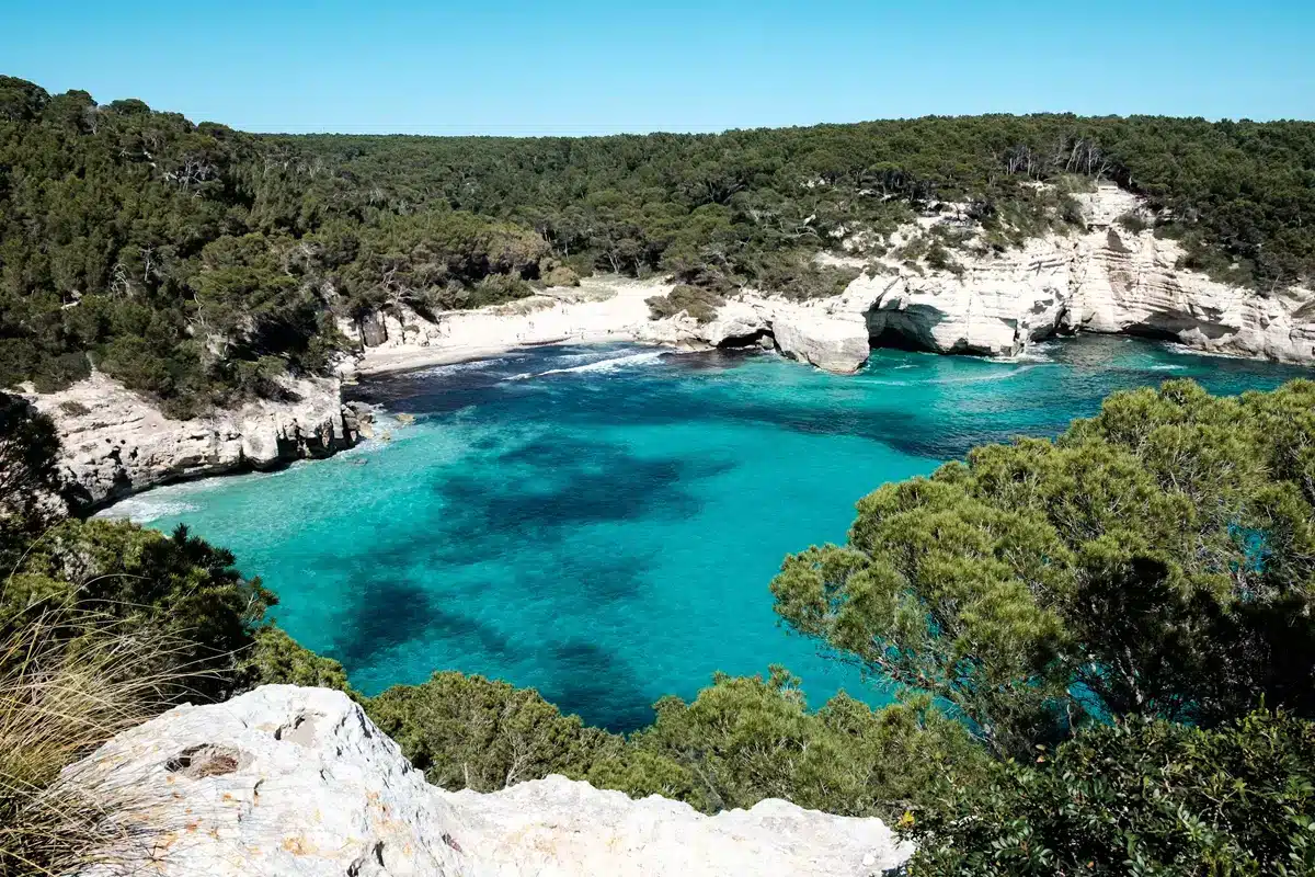 Los 10 mejores destinos en España para una escapada en familia - menorca
